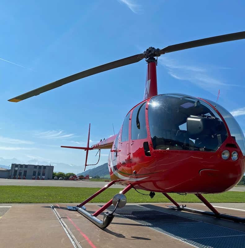 Bern: Mountain & Lake Helicopter Flight for 2 or 3 People